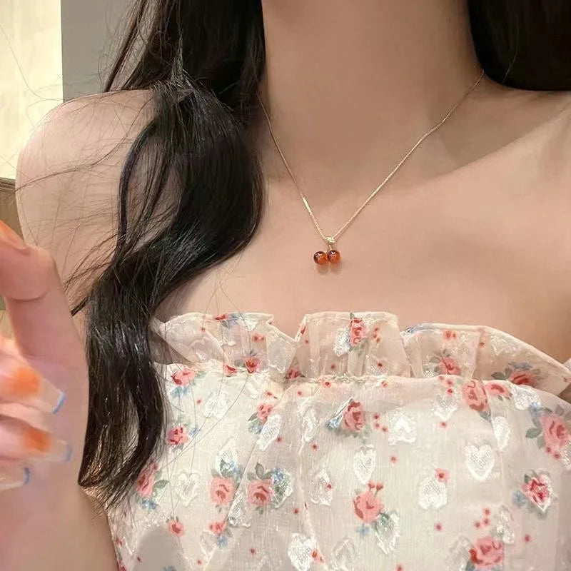 New Wine Red Cherry Gold Color Pendant Necklace for Women Personality Fashion Necklace Wedding Jewelry Birthday Gifts